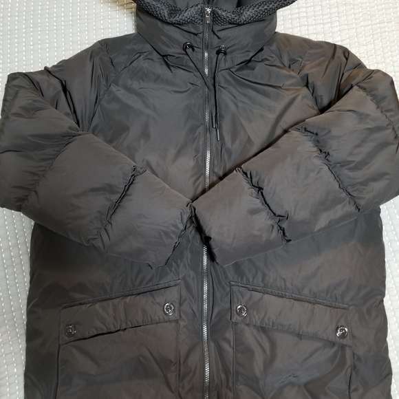 Peak performance Down winter coat. - Picture 2 of 13